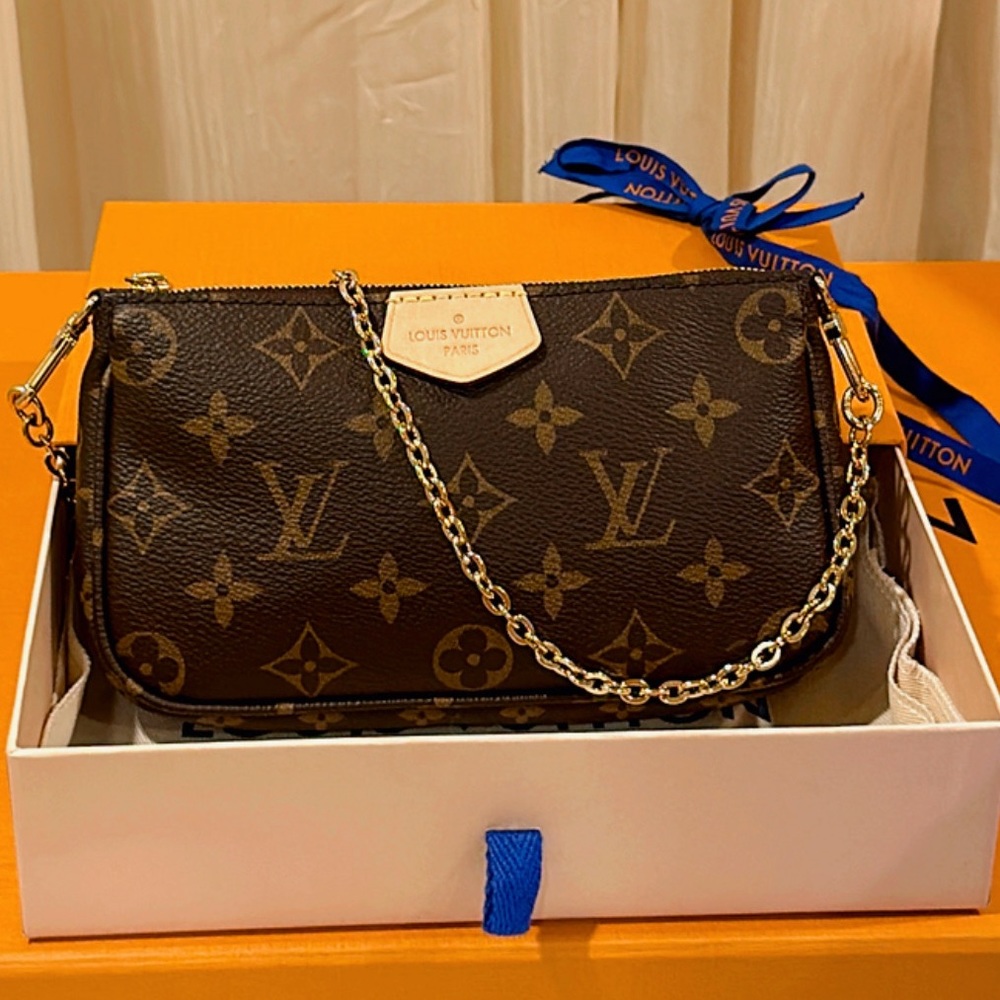 💯% Authentic Louis Vuitton Pochette✨ - Picture 4 of 16